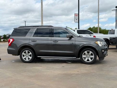 Used 2019 Ford Expedition XLT w/ Equipment Group 202A RWD image 8