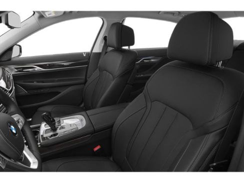 Used 2020 BMW 745e xDrive AWD/4WD image 12