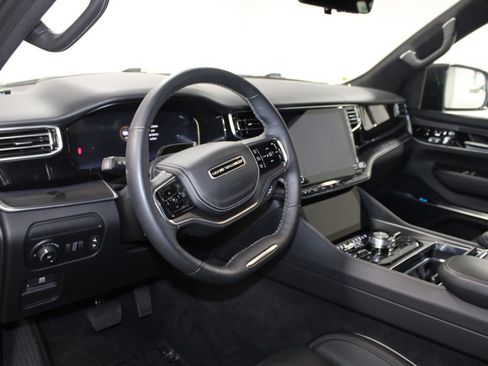 Used 2025 Jeep Grand Wagoneer Series II Obsidian w/ Quick Order Packagew 28T AWD/4WD image 22