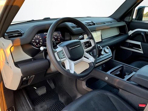 Used 2020 Land Rover Defender 110 SE image 17