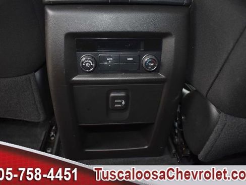 Used 2023 Chevrolet Traverse LT FWD image 26