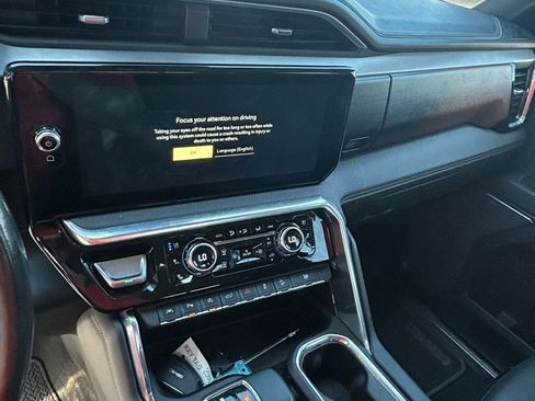 Used 2023 GMC Sierra 1500 Denali w/ Technology Package image 10