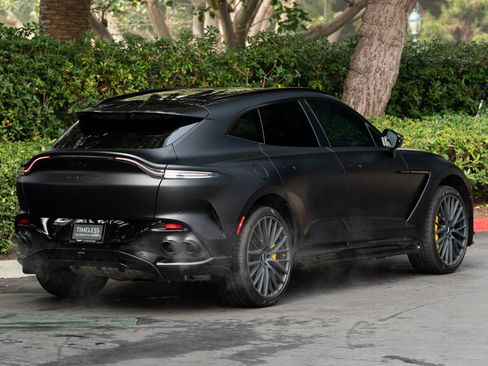 Used 2023 Aston Martin DBX 707 image 3