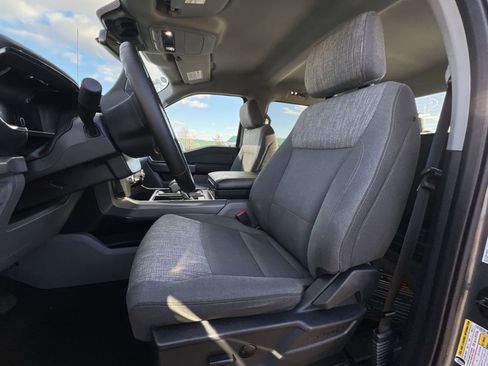 Used 2023 Ford F150 Lightning XLT image 13