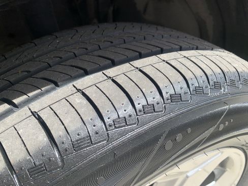 Certified 2021 Toyota RAV4 XLE Premium image 31