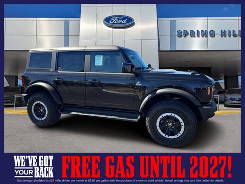 New 2025 Ford Bronco Outer Banks w/ Sasquatch Package AWD/4WD image 1