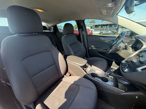 Used 2019 Chevrolet Malibu RS FWD image 24