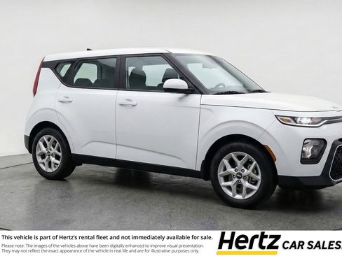 Used 2025 Kia Soul LX w/ LX Technology Package FWD image 1