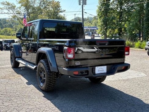 New 2025 Jeep Gladiator High Tide image 5