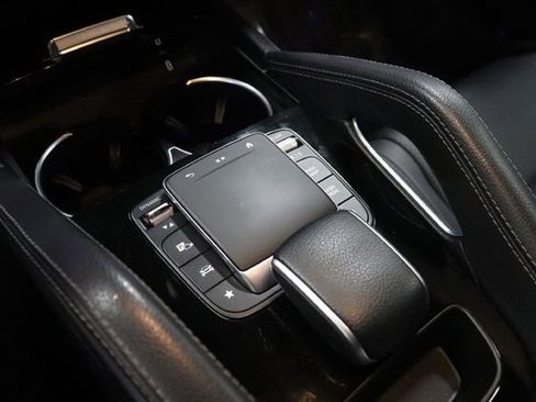 Used 2024 Mercedes-Benz GLE 450e 4MATIC image 31