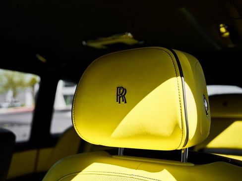 Used 2022 Rolls-Royce Cullinan Black Badge w/ Dark Exterior Package image 53