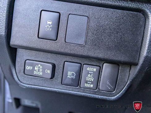 Used 2022 Toyota Tacoma TRD Off-Road AWD/4WD image 22