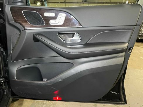 Used 2026 Mercedes-Benz GLE 350 4MATIC image 11