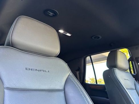Used 2025 GMC Yukon Denali image 18