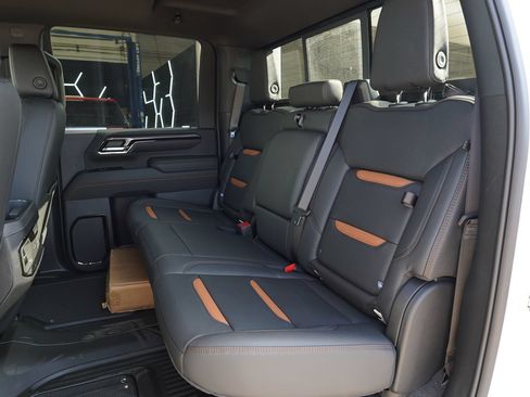 New 2026 GMC Sierra 2500 AT4 w/ AT4 Premium Plus Package AWD/4WD image 20