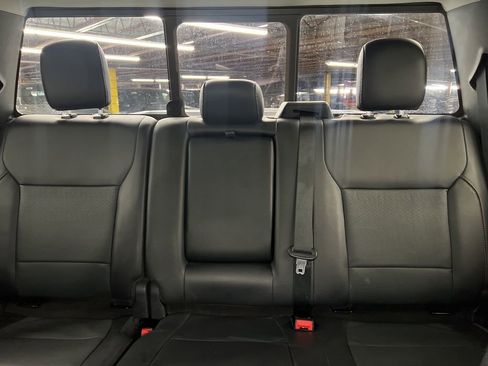 Used 2022 Ford F150 Lariat w/ Max Trailer Tow Package image 26