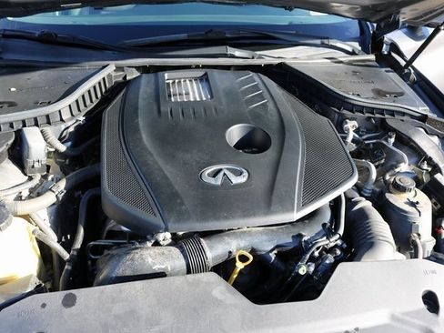 Used 2017 INFINITI Q50 2.0t w/ Moonroof Package image 9