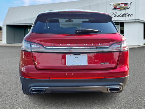 Used 2021 Lincoln Nautilus Reserve AWD/4WD image 5