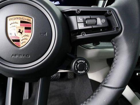 New 2026 Porsche Cayenne Coupe image 11