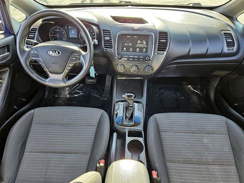 Used 2018 Kia Forte LX w/ LX Popular Package image 10