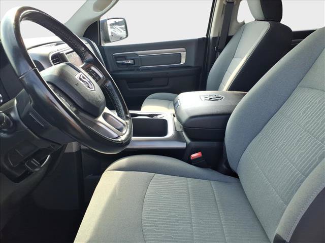 Used 2022 RAM 1500 Classic SLT w/ Electronics Convenience Group AWD/4WD image 17
