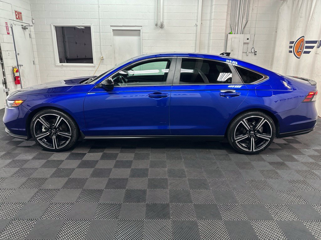 Used 2025 Honda Accord Sport image 6