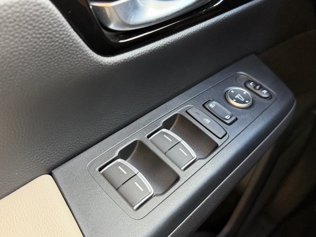 Used 2023 Honda CR-V EX-L image 29