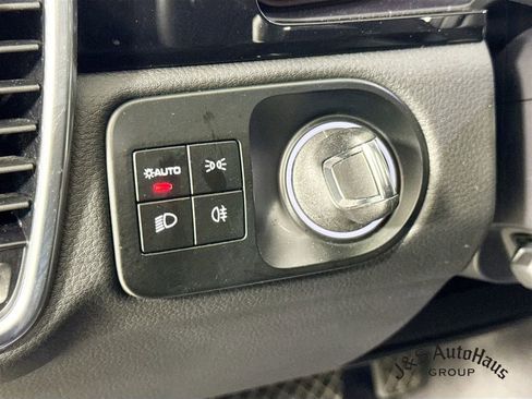 Used 2023 Porsche Cayenne Platinum Edition AWD/4WD image 10