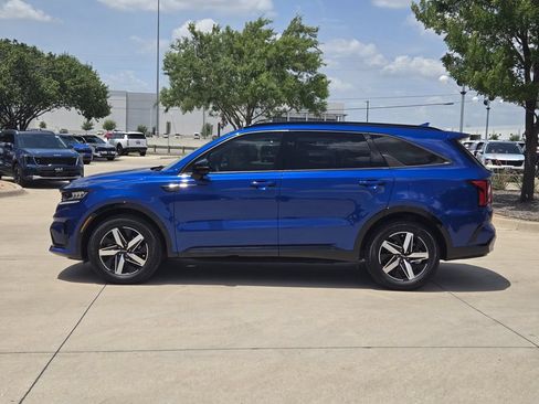 Certified 2022 Kia Sorento S FWD image 12