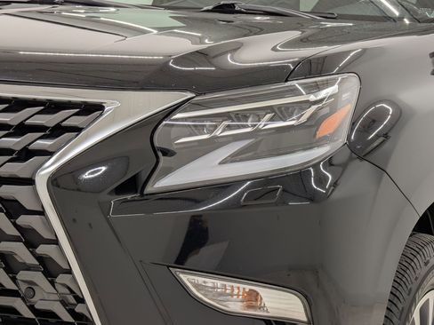 Used 2022 Lexus GX 460 Luxury w/ Accessory Package image 11