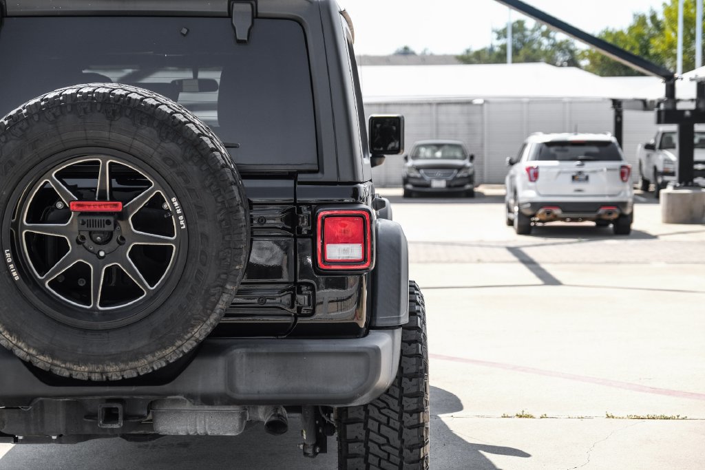 Used 2020 Jeep Wrangler Unlimited Sport AWD/4WD image 46