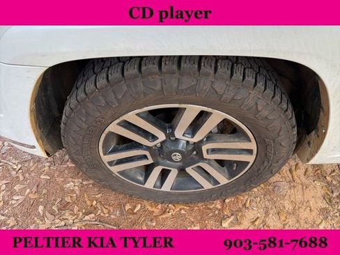 Used 2014 Toyota 4Runner SR5 image 5