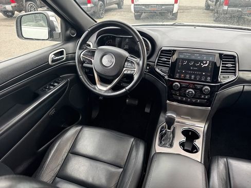 Used 2021 Jeep Grand Cherokee Limited image 11
