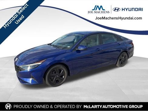 Used 2021 Hyundai Elantra SEL image 2