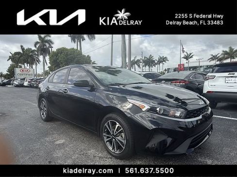 Used 2023 Kia Forte LXS image 1