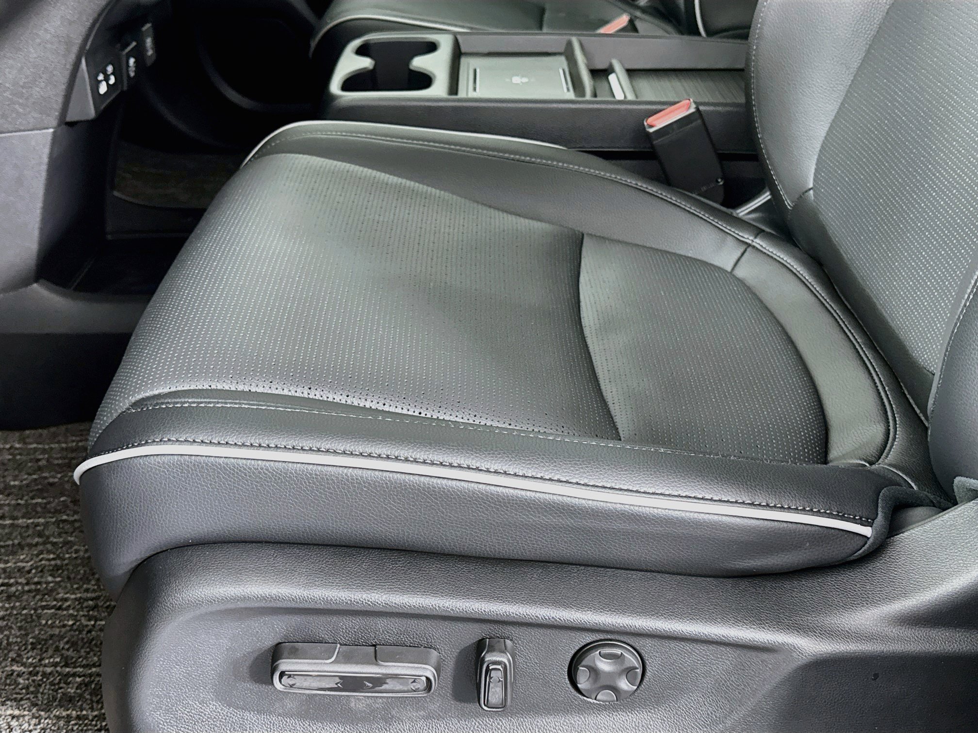 New 2027 Honda Odyssey Elite image 19