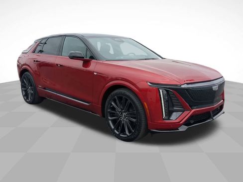 New 2026 Cadillac Lyriq V image 3