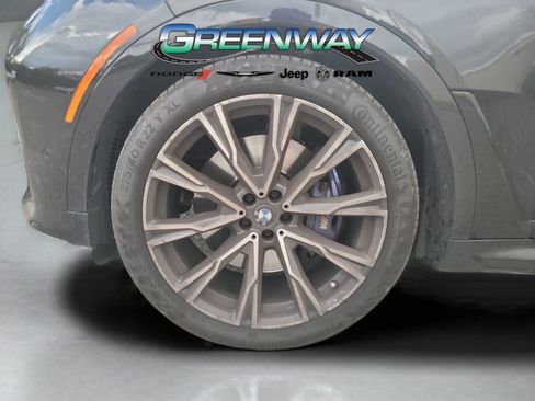 Used 2022 BMW X7 M50i image 32