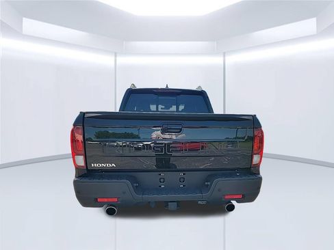 Used 2024 Honda Ridgeline Black Edition image 5