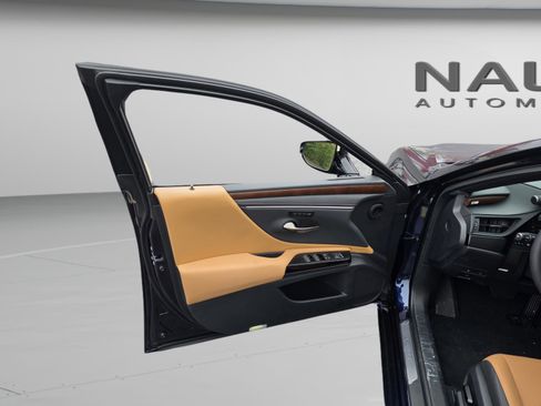 New 2025 Lexus ES 350 w/ Premium Package image 29