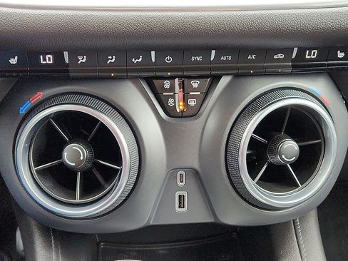 Used 2020 Chevrolet Blazer LT image 19