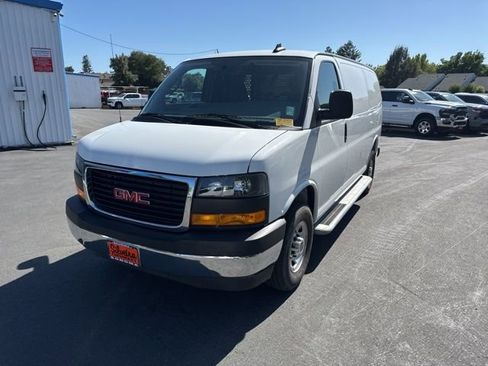 Used 2025 GMC Savana 2500 w/ Driver Convenience Package RWD image 4