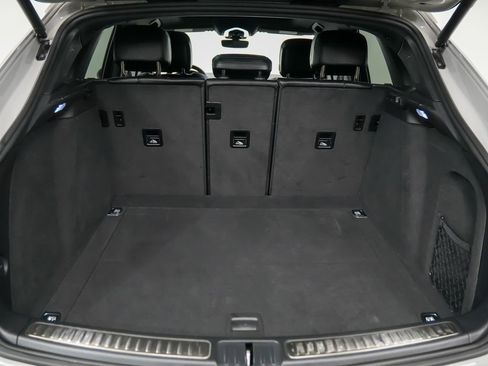 Certified 2023 Porsche Macan image 13