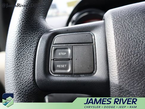 Used 2018 Dodge Grand Caravan SE FWD image 24
