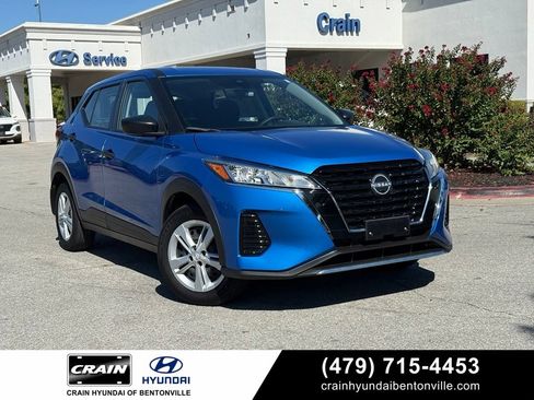 Used 2025 Nissan Kicks Play S FWD image 1