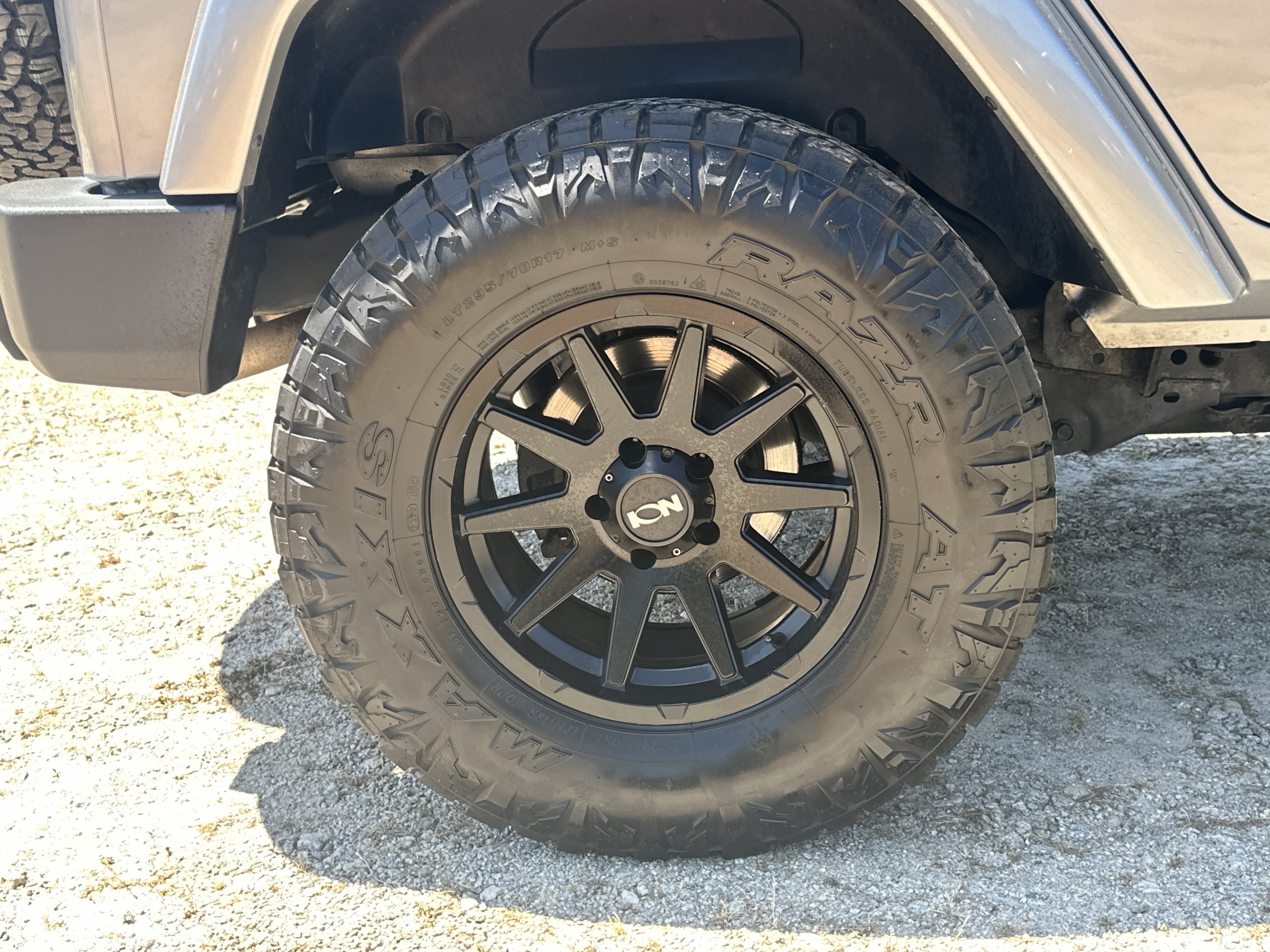 Used 2018 Jeep Wrangler Unlimited Sport w/ Dual Top Group AWD/4WD image 17
