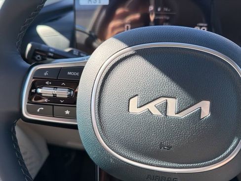 New 2026 Kia Carnival EX FWD image 27