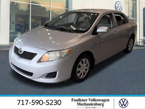 Used 2010 Toyota Corolla LE FWD image 1