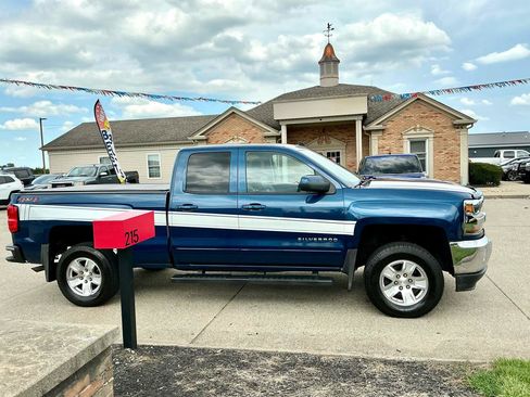 Used 2018 Chevrolet Silverado 1500 LT w/ All Star Edition AWD/4WD image 4