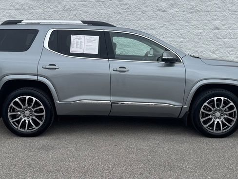 Used 2023 GMC Acadia Denali w/ Denali Ultimate Package image 2